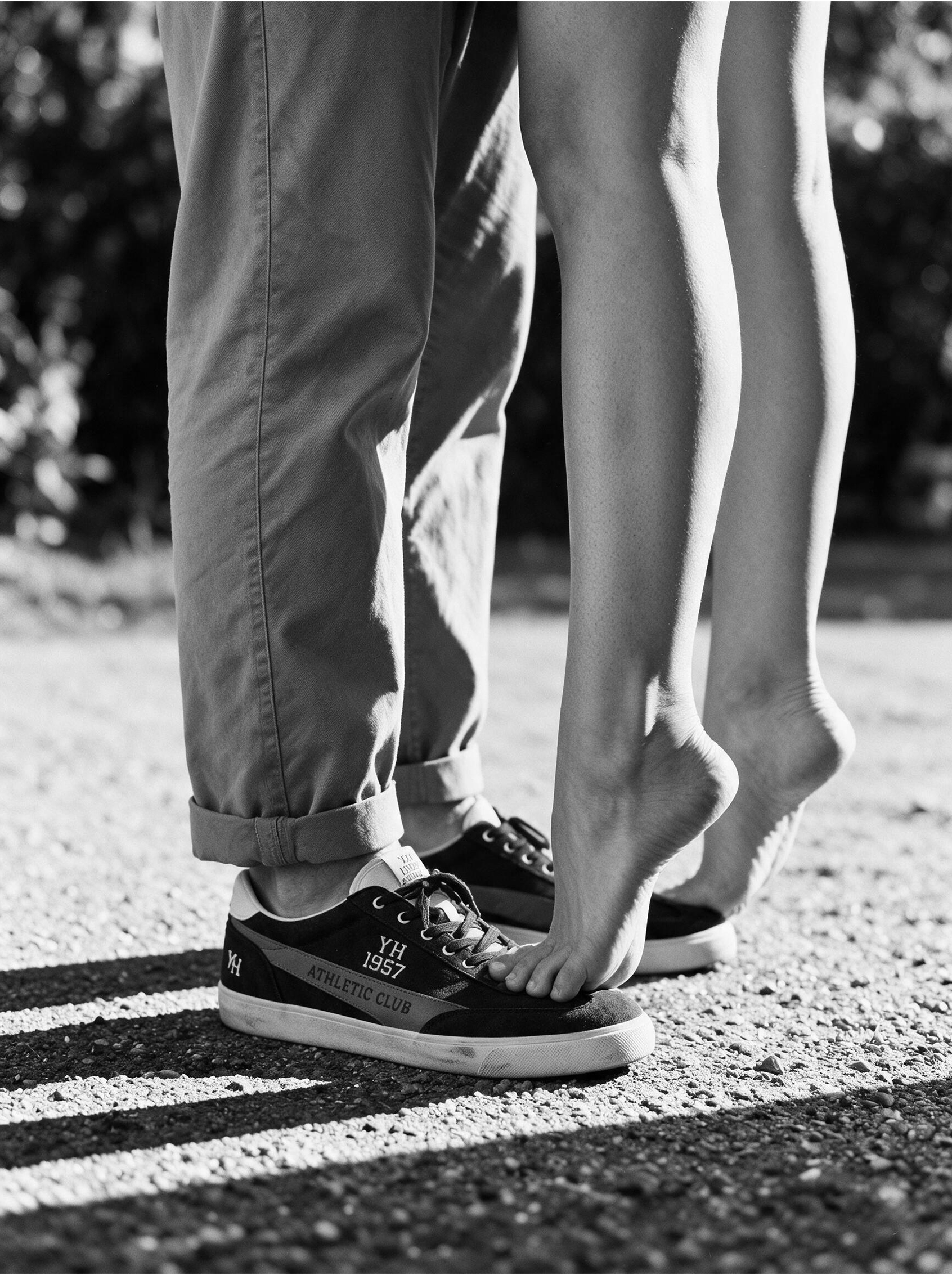00_feet